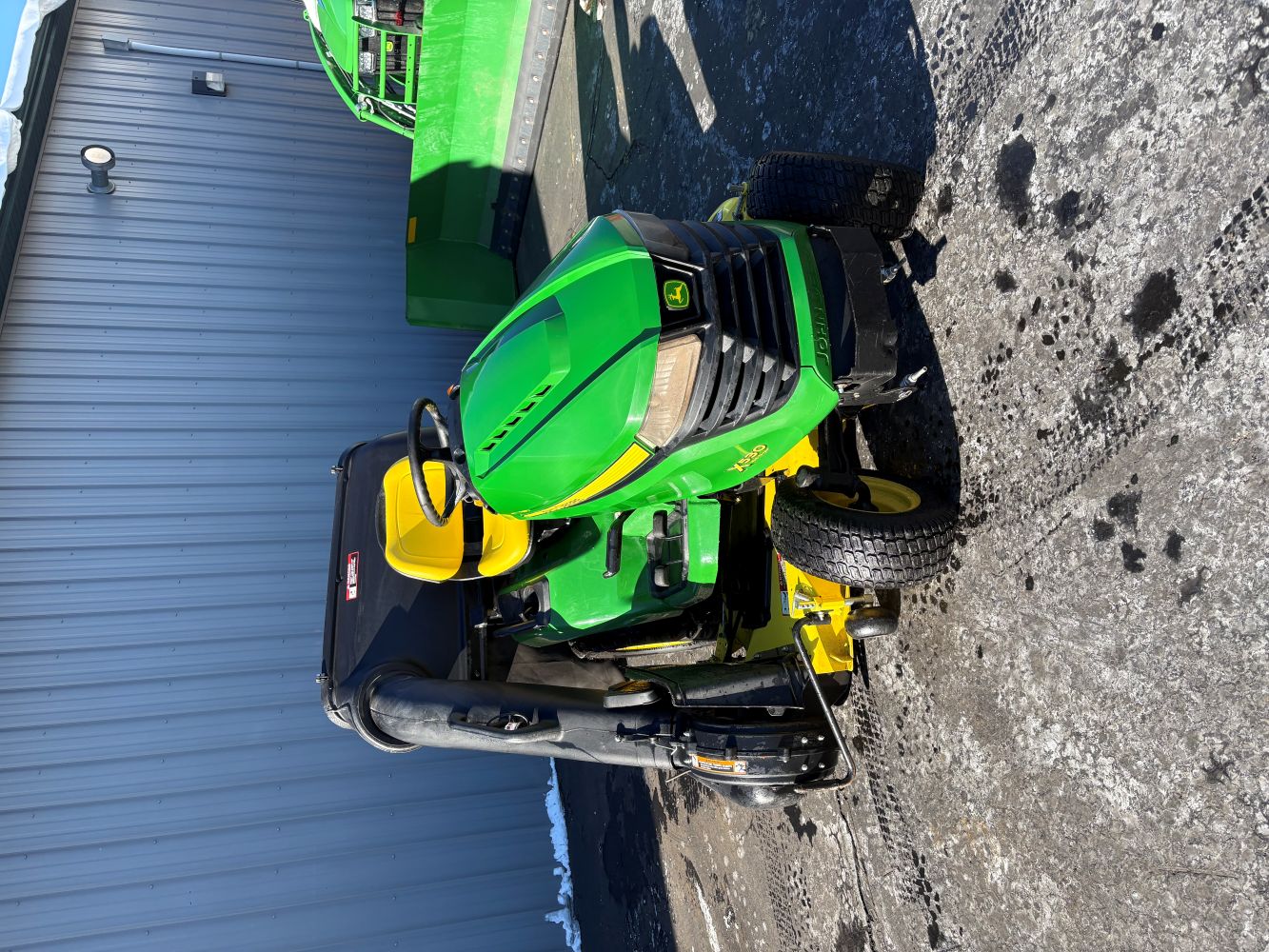 2014 X530 Lawn Mower Image 2