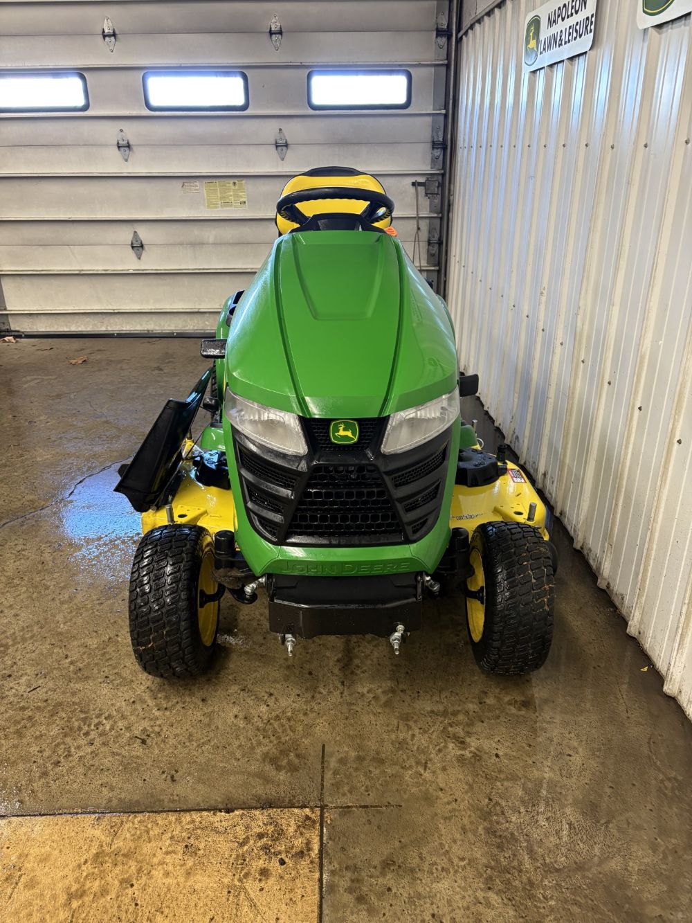 2019 X380 Lawn Mower Image 2